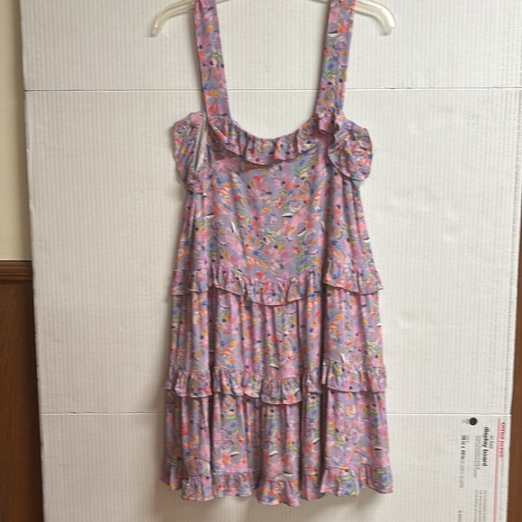 Olivaceous Tiered Dress W/Blue Background W/Flowers Size Junior Medium - Picture 11 of 11